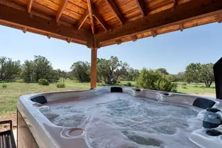 485 Katrina Road Hot Tub