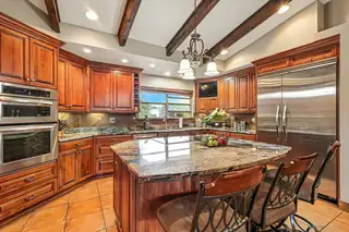 9801 Greenbrier Road NE Kitchen