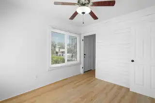 412 Harvard Drive SE Living Room