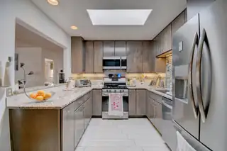 1023 Quincy Street SE Kitchen