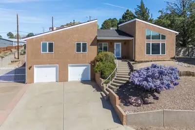 14325 Skyline Road NE, Albuquerque, NM 87123 