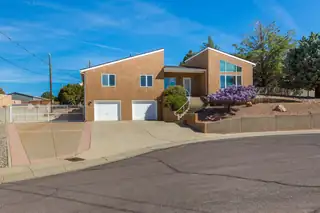 14325 Skyline Road NE Exterior Front