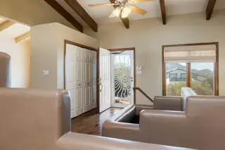 14325 Skyline Road NE Living Room