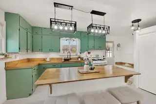 904 Annette Avenue Kitchen