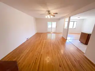 3336 Betts Drive NE Living Room