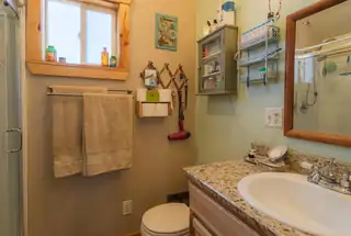 15 Victoria Court Bathroom