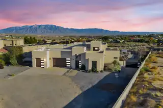 2104 Chessman Drive NE Exterior Front