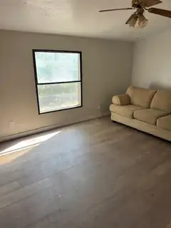 2910 Parklane Drive 