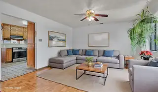 917 Bee Court Living Room