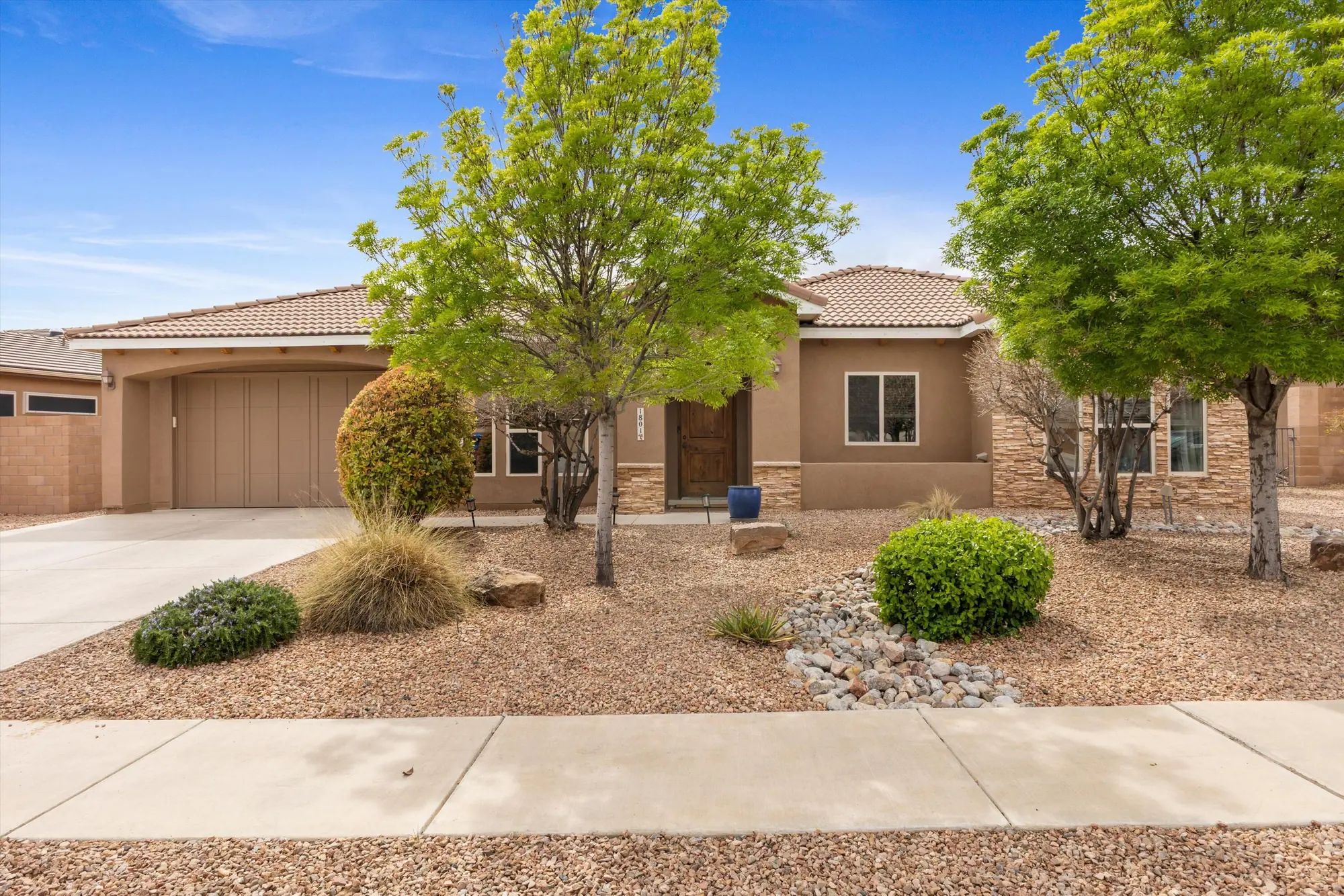 1801 Vista De Colinas Drive SE