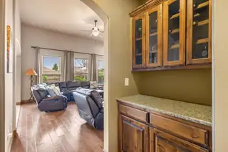 1801 Vista De Colinas Drive SE Living Room