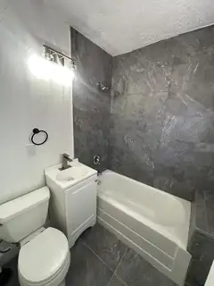 813 Marquette Avenue NW, Albuquerque