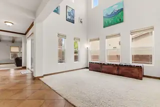 6705 Vista Del Sol Drive NW Living Room