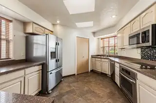 901 Calle Coronado SE Kitchen