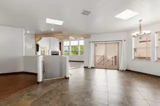 901 Calle Coronado SE Living Room