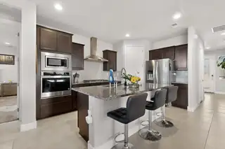 4528 Skyline Loop NE Kitchen