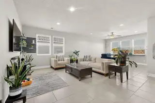 4528 Skyline Loop NE Living Room