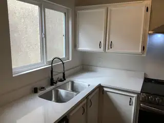 1316 C Grande Boulevard SE APT C Kitchen