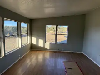 132 V-Hill Road Living Room