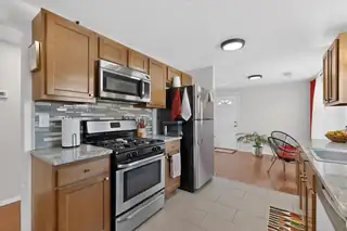 11524 Love Avenue NE Kitchen