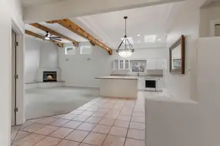 10011 Alexandria Road NE Kitchen