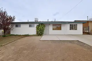 421 Bataan Drive SW, Albuquerque