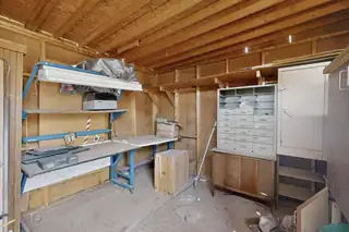 421 Bataan Drive SW Garage