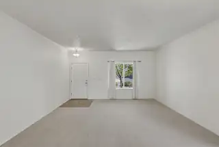 2509 Camino Seville SE Living Room