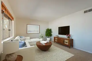 1810 Miller Circle NW Living Room