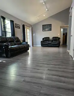 924 W Sky Street SW Living Room