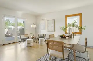 521 Graceland Drive SE Living Room