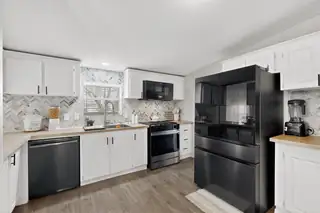 10200 2nd Street NW TRLR 43 Kitchen