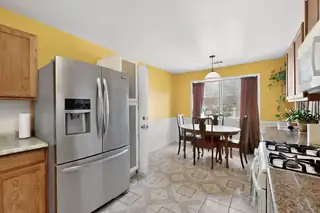 574 Apache Loop SW Kitchen