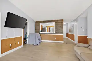 574 Apache Loop SW Living Room