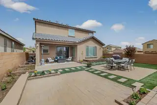 3073 Shannon Lane NE Patio