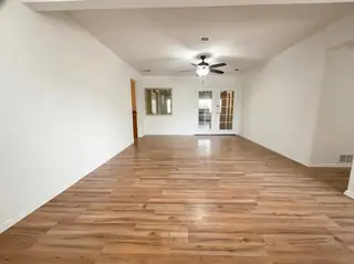 1209 Westerfeld Drive NE Living Room