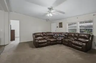 605 Doe Lane SE Living Room