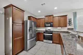 1810 Lark Drive NE Kitchen