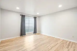 10440 Montgomery Boulevard NE Living Room