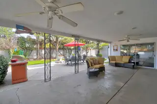 3406 Inman Court NE Patio