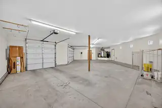 2500 Abrazo Road NE Garage