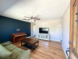 11000 Los Arboles Avenue NE Living Room