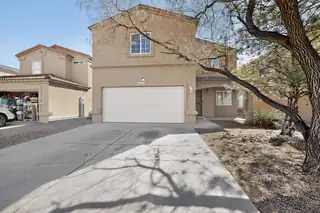 8300 Bluffs Edge Place NW 