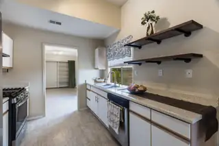 7200 Whippoorwill Lane NE Kitchen