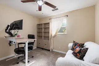 5417 Chapel Drive NW Home Office