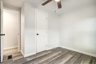 7112 Pan American NE 187 Bedroom