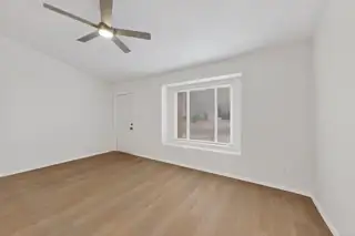 704 Sandpiper Drive SW Living Room