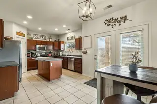 5908 Mesa Sombra Place NW Kitchen