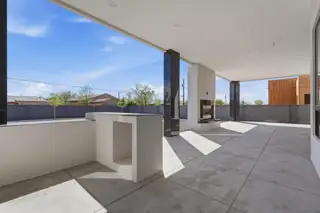 128 Los Ranchos Road NW Patio