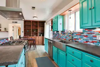 2915 Leopoldo Road NW Kitchen